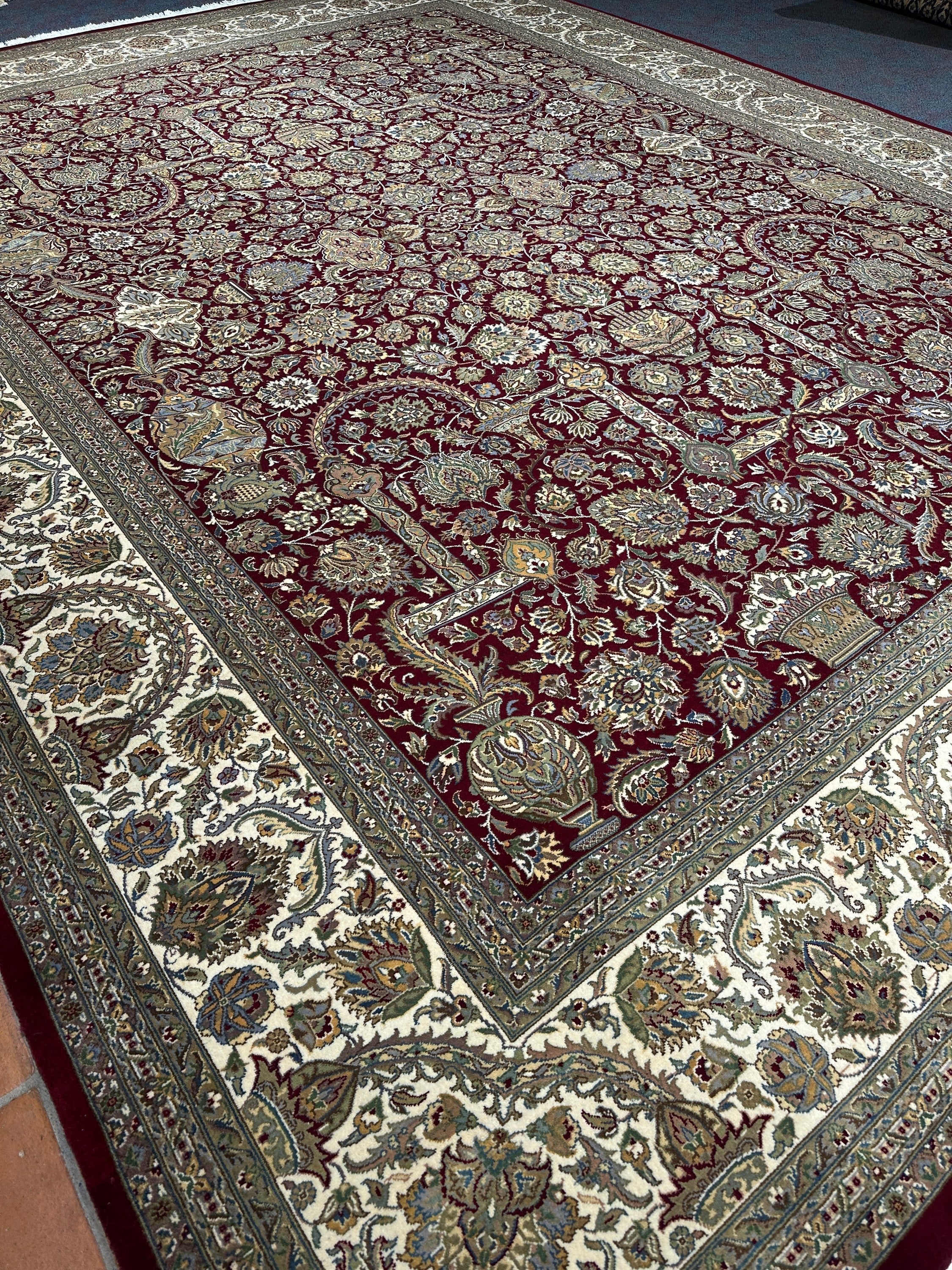 Kashmiri Rug  - 371 cm x 282 cm