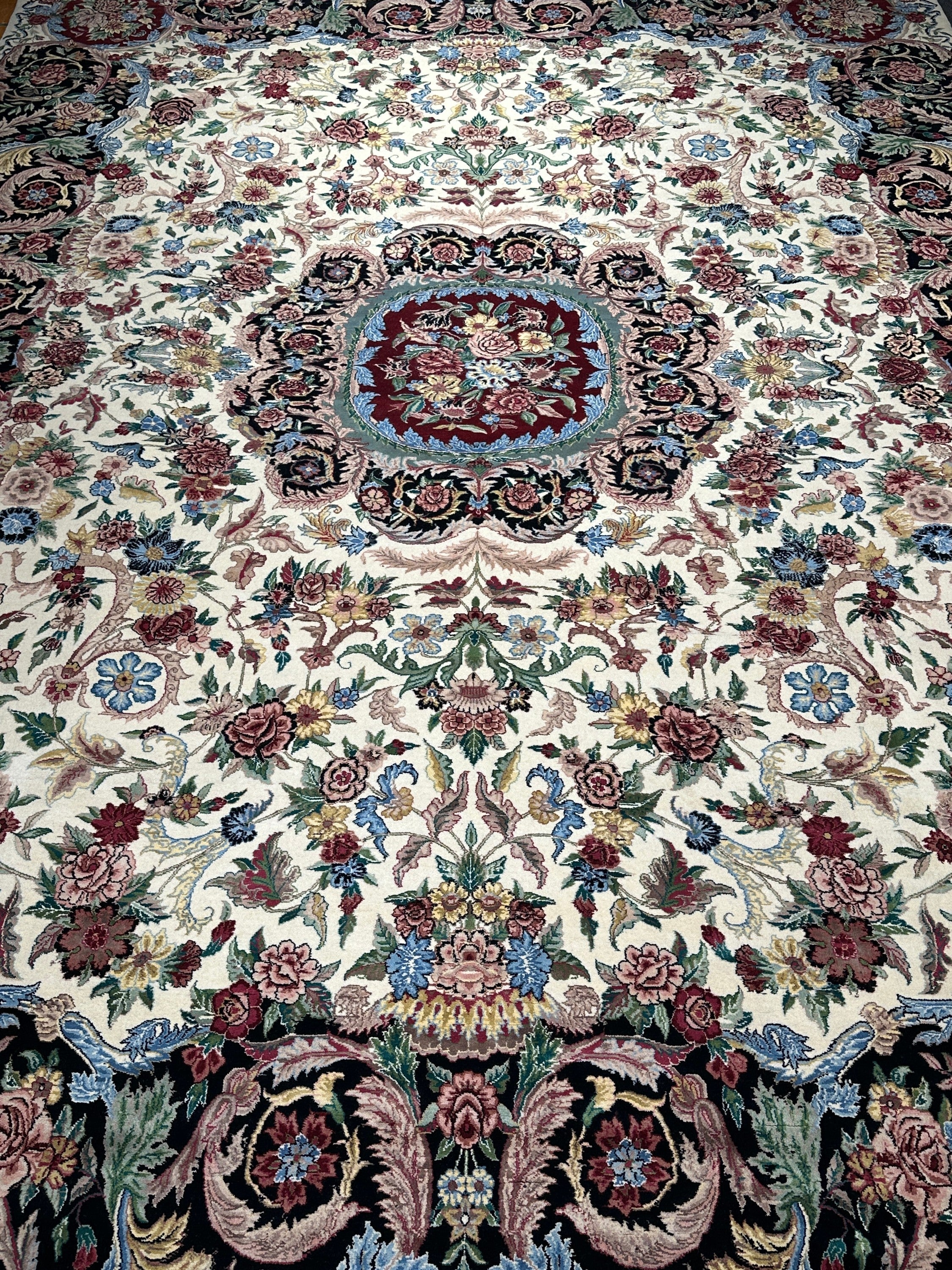 French Flower Rug - 434 cm x 298 cm