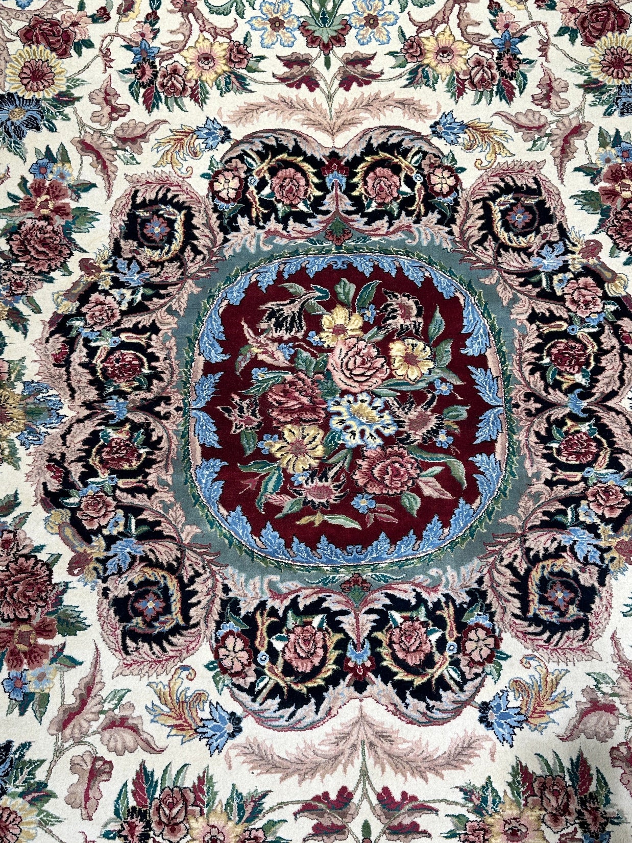 French Flower Rug - 434 cm x 298 cm