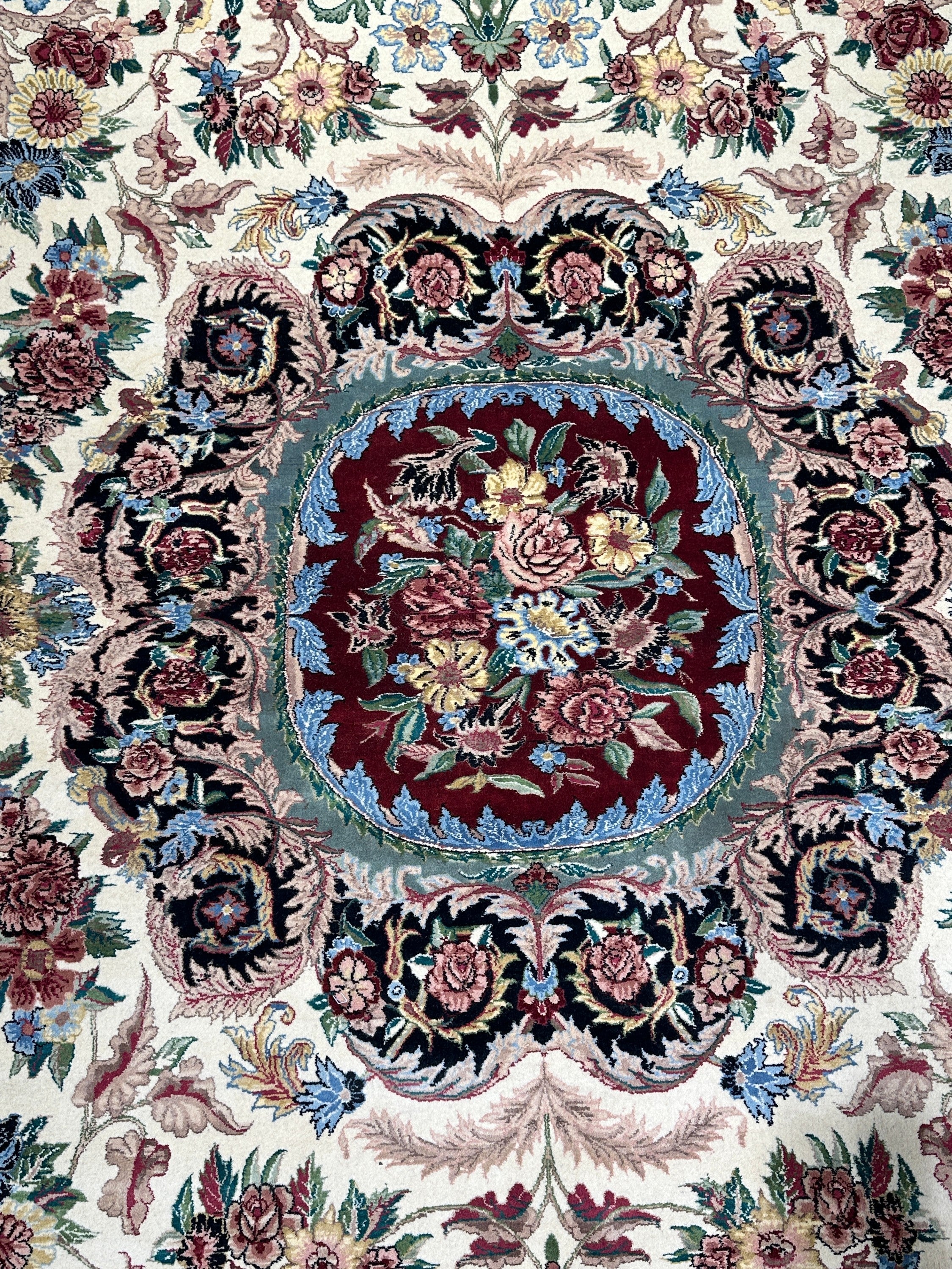 French Flower Rug - 434 cm x 298 cm