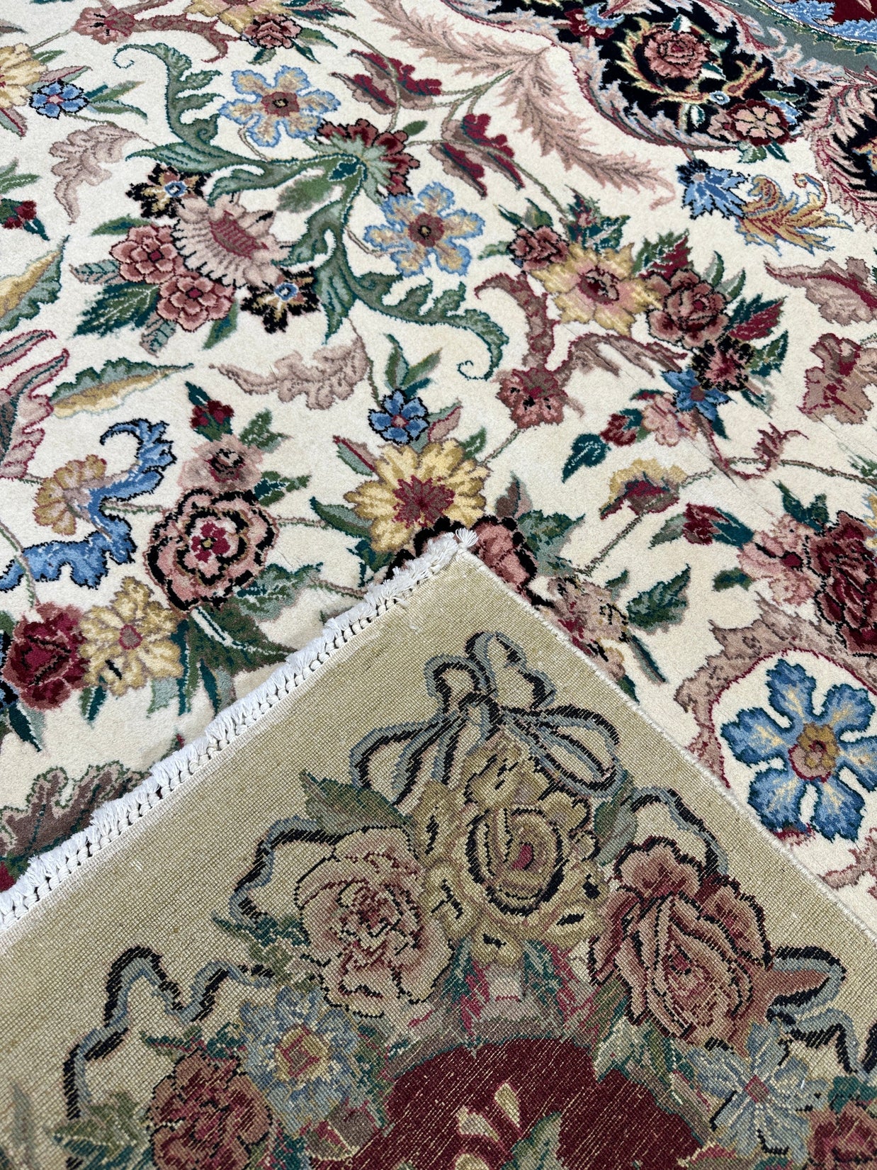 French Flower Rug - 434 cm x 298 cm