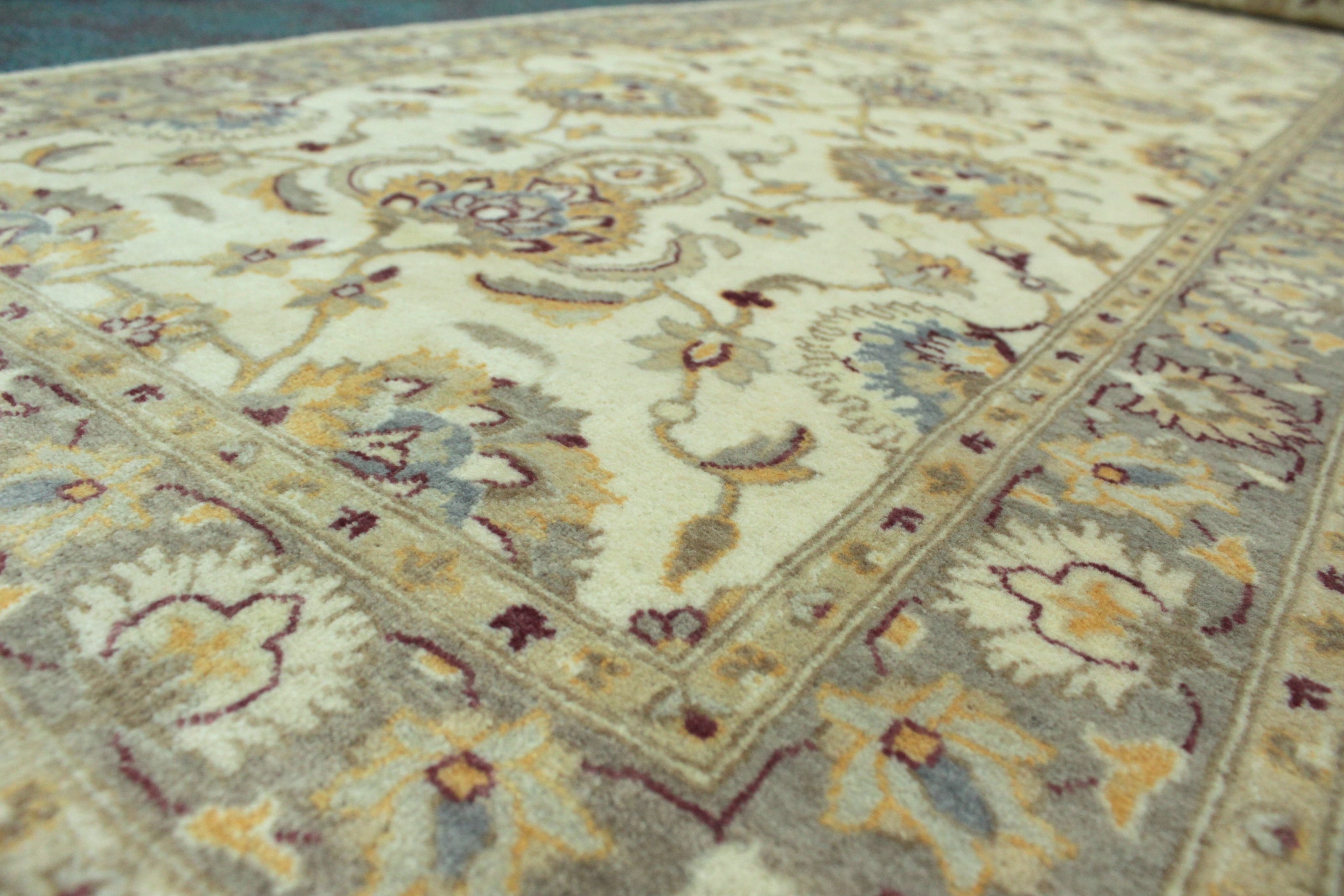 Kashmiri Rug  - 367 cm x 79 cm