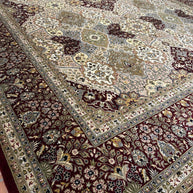 Kashmiri Rug - 378 cm x 273 cm