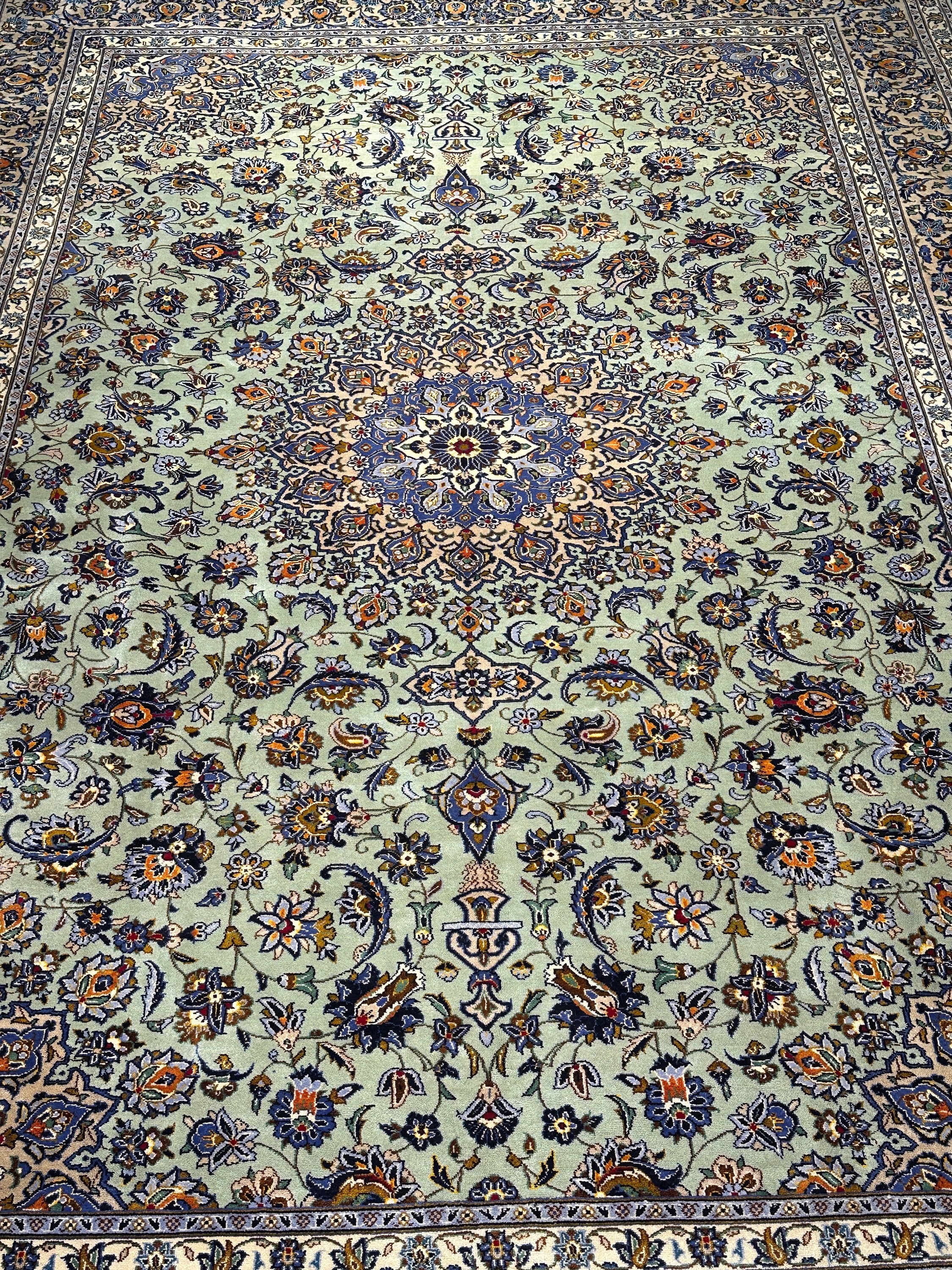Kashan Rug - 422 cm x 292 cm