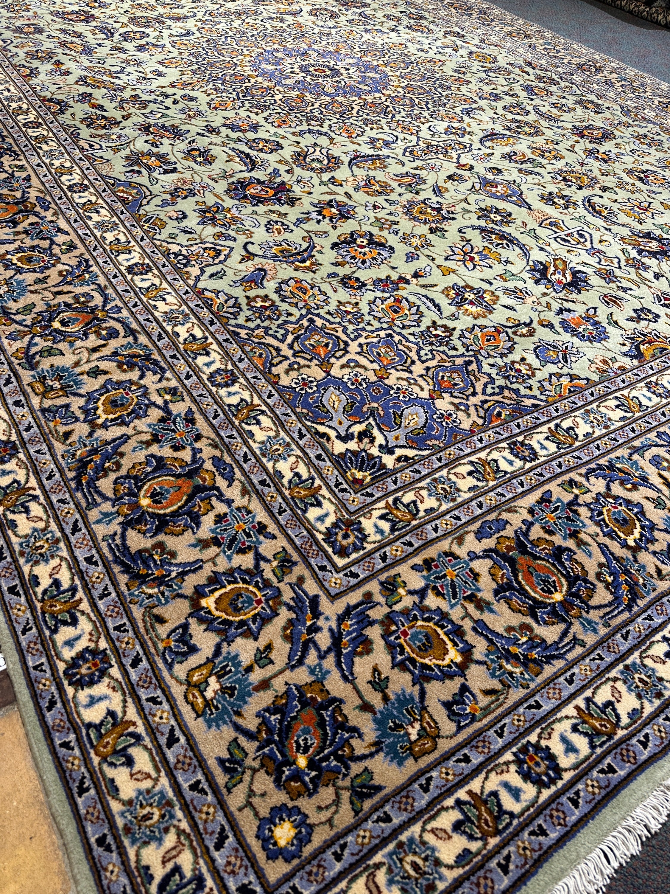 Kashan Rug - 422 cm x 292 cm