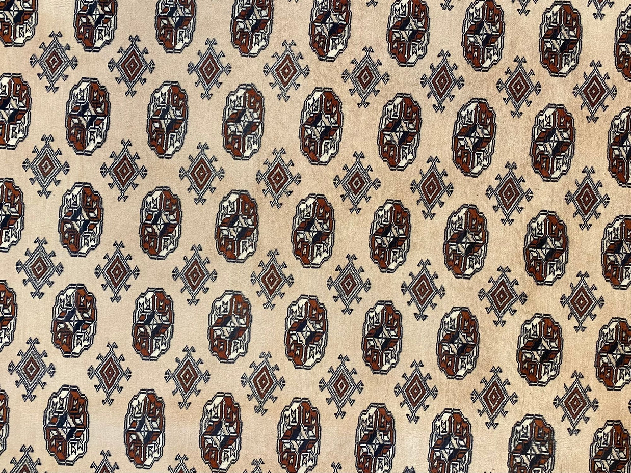 Bokhara Rug - 243 cm x 173 cm