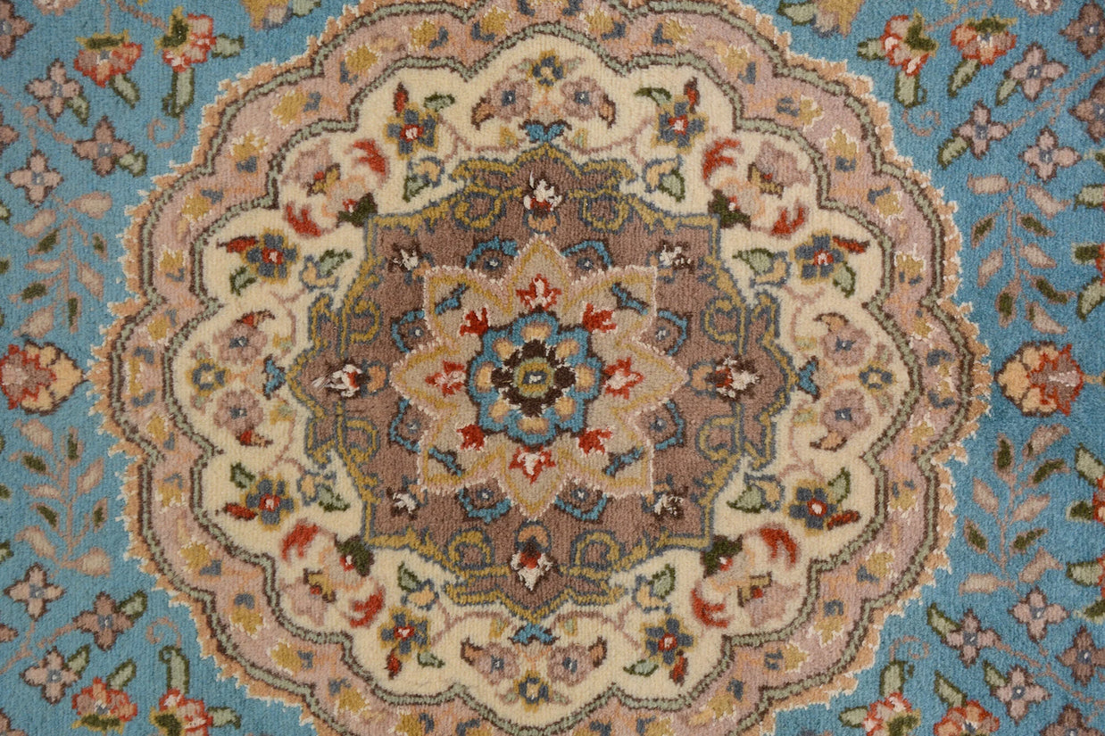 Kashmiri Hand Knotted area rug pure wool pile 222cm x 142cm