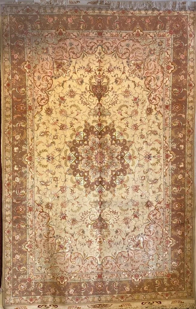 Persian Tabriz Silk Base Pure wool pile rug hand knotted 300cm x 200cm