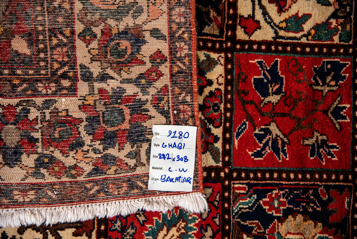 Bakhtiari Rug - 308 cm x 212 cm