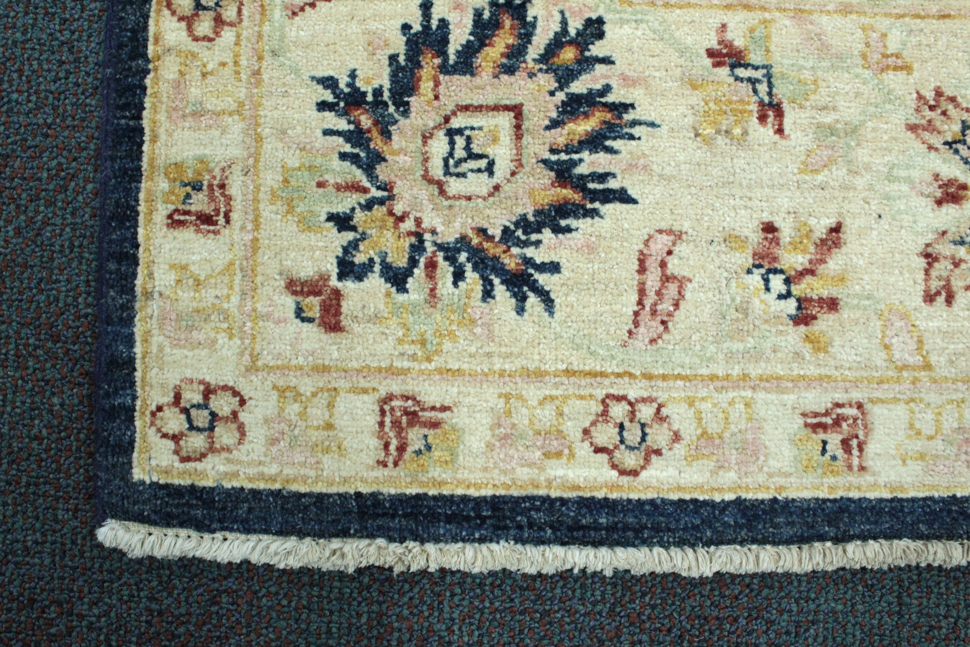 Chobi Rug - 265 cm x 170 cm