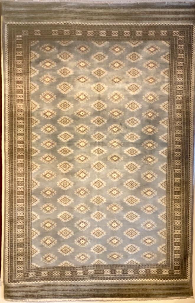 Kashmiri pure wool with silk highlights hand knotted area rug 304cm x 200cm