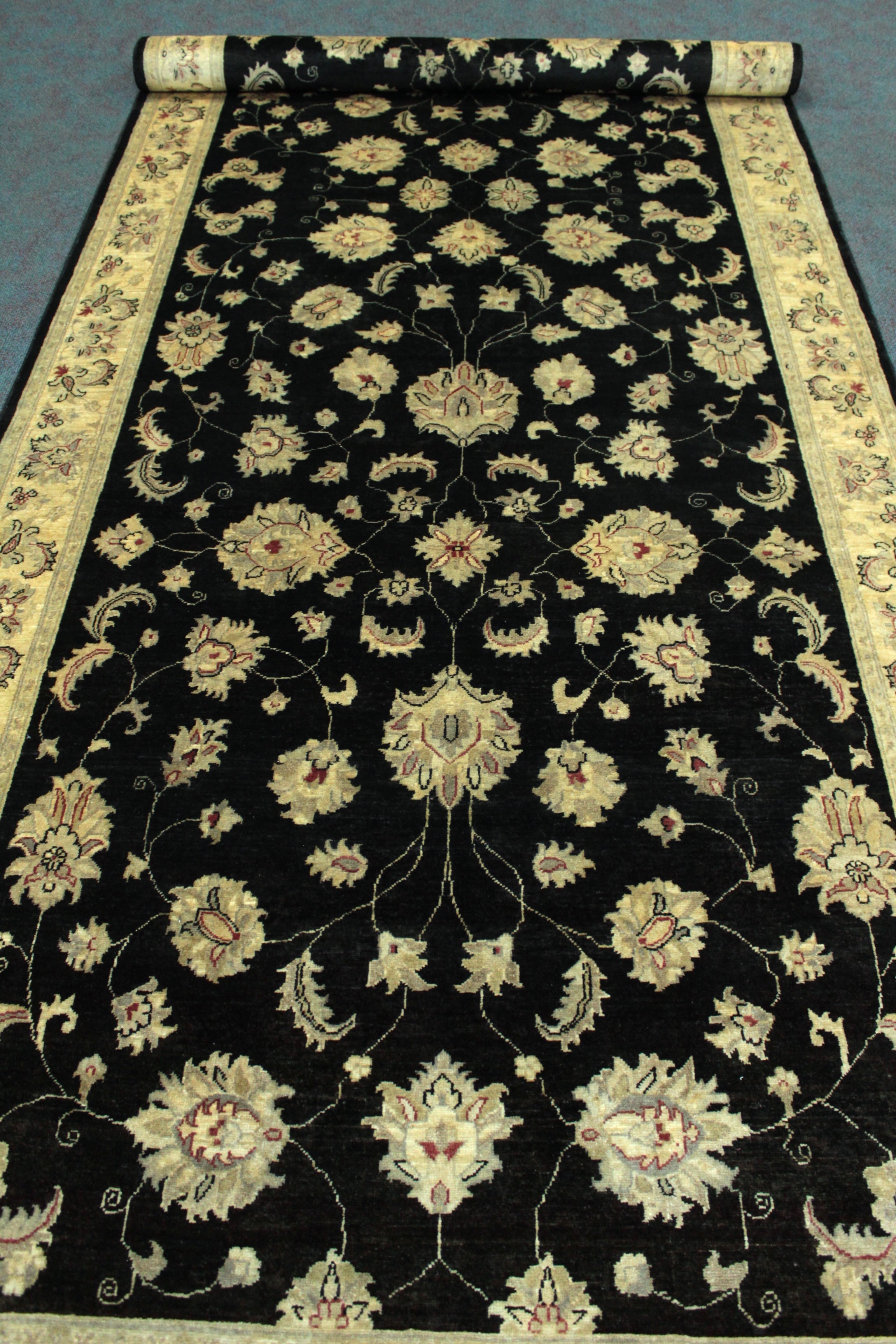 Chobi Rug  - 504 cm x 168 cm