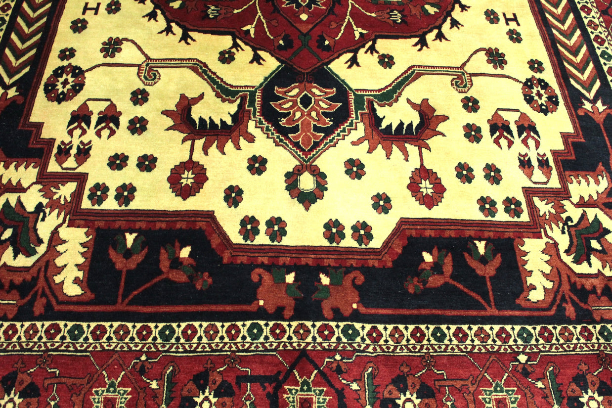 Heriz Rug  - 343 cm x 257 cm