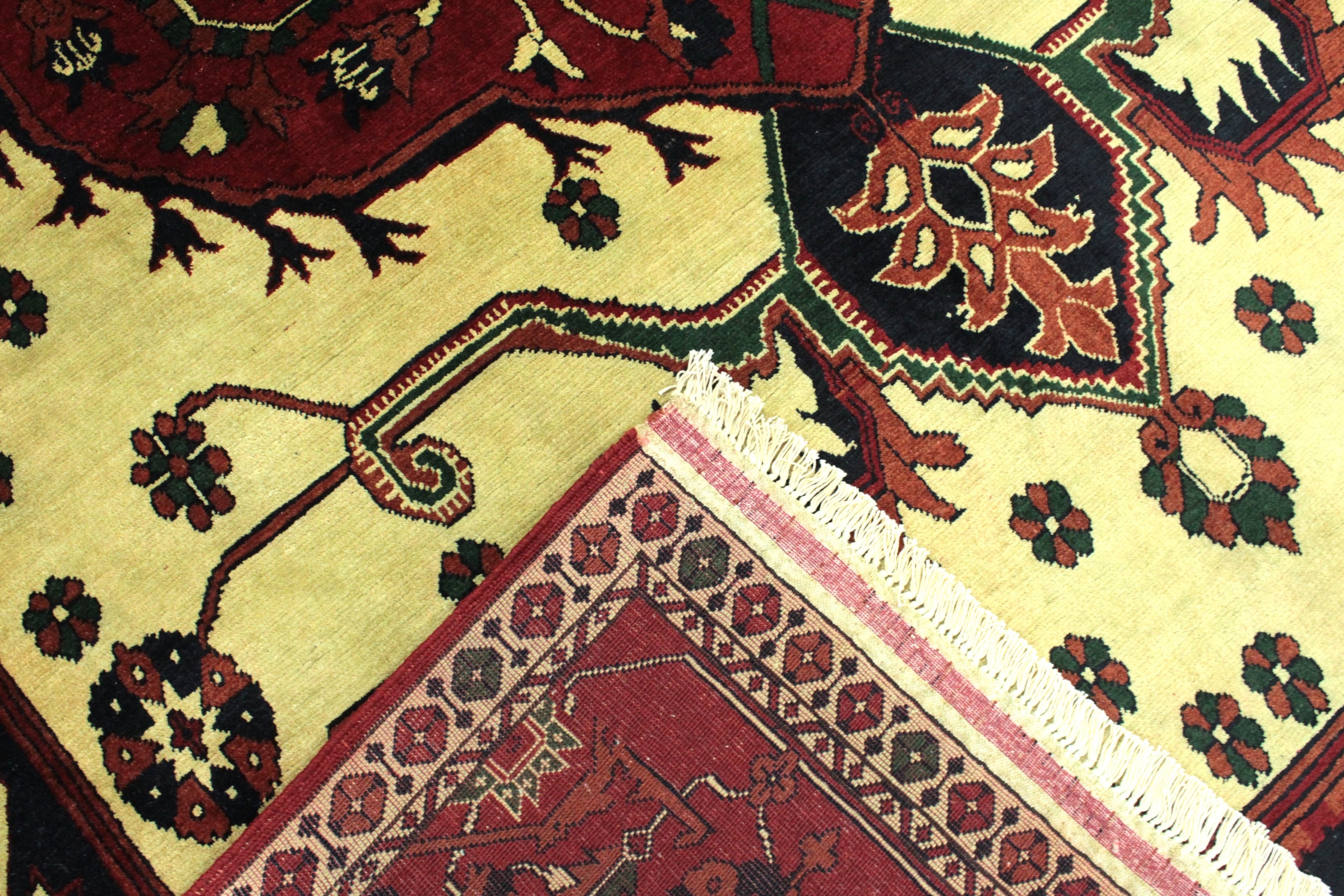 Heriz Rug  - 343 cm x 257 cm