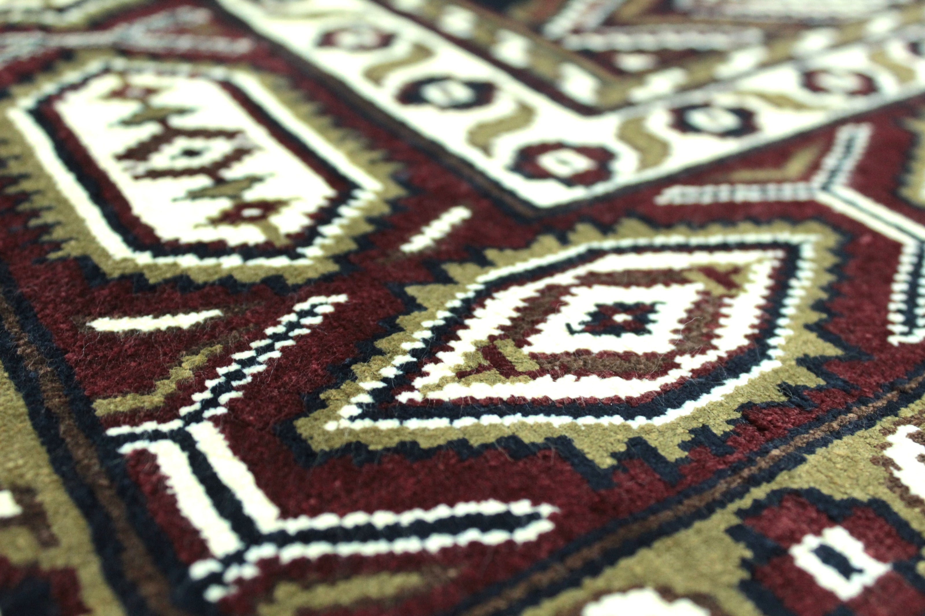 Kashmiri Rug  - 281 cm x 207 cm