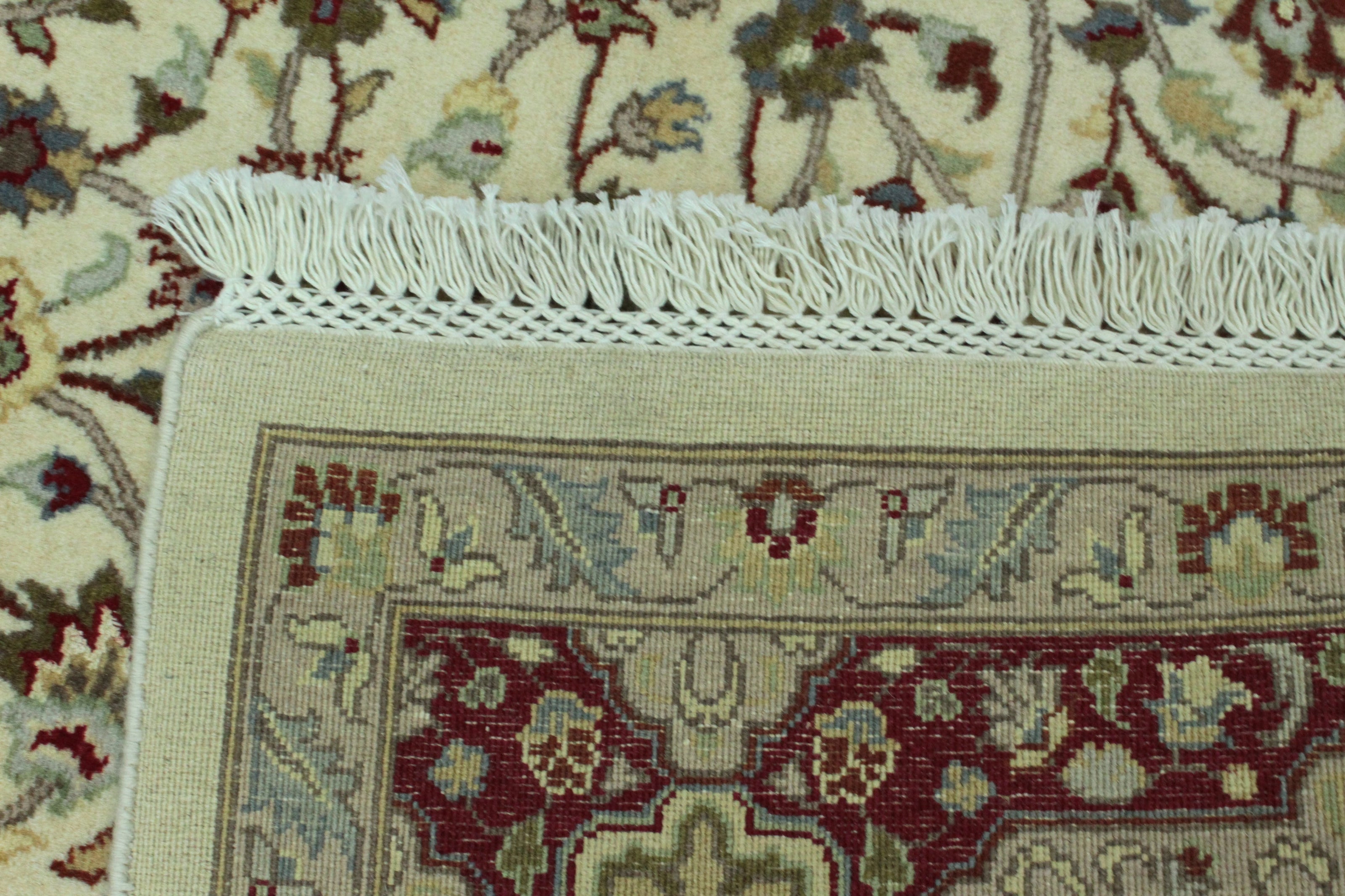 Kashmiri Rug  - 299 cm x 189 cm