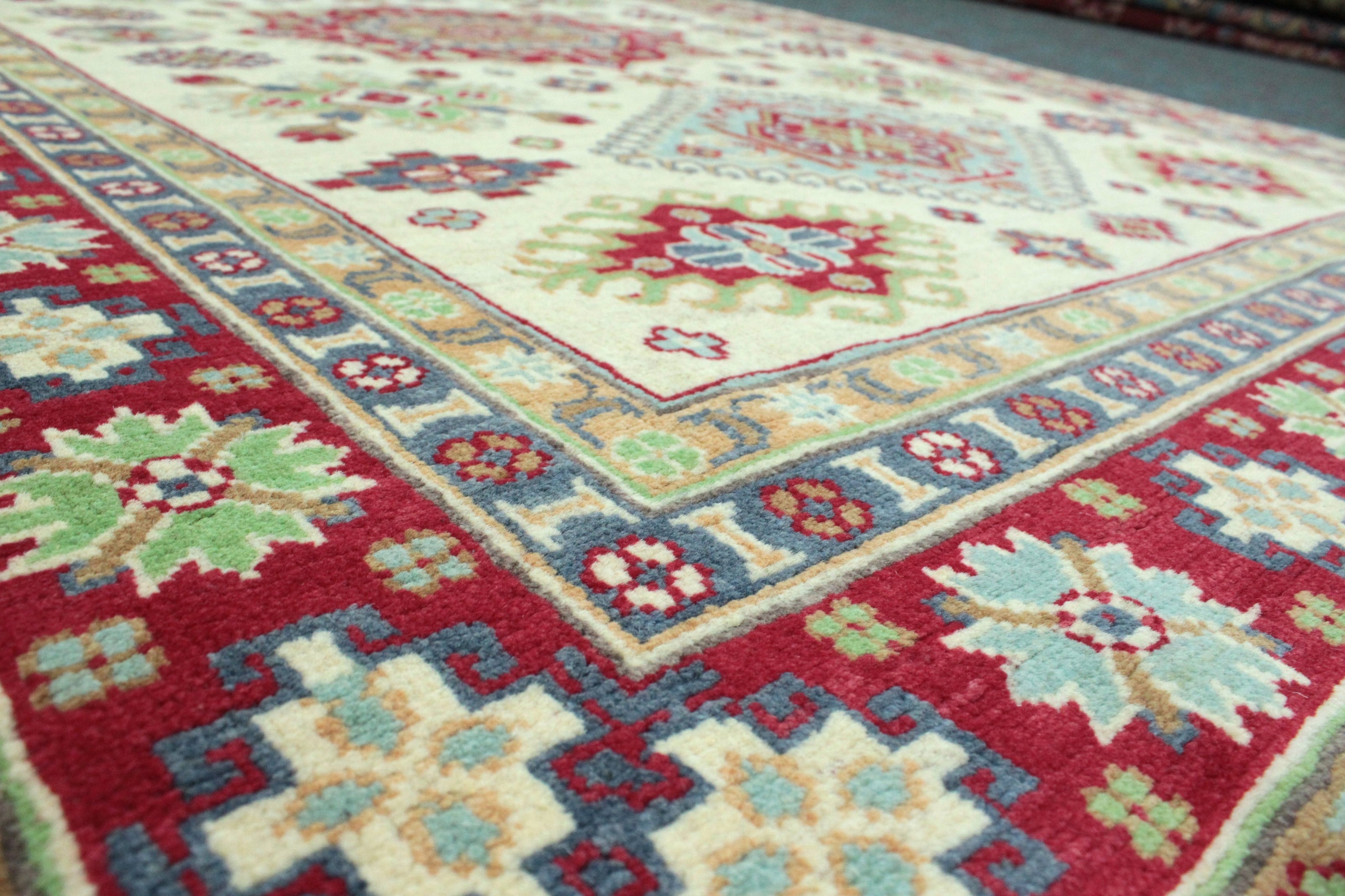 Kazak Rug - 235 cm x 170 cm