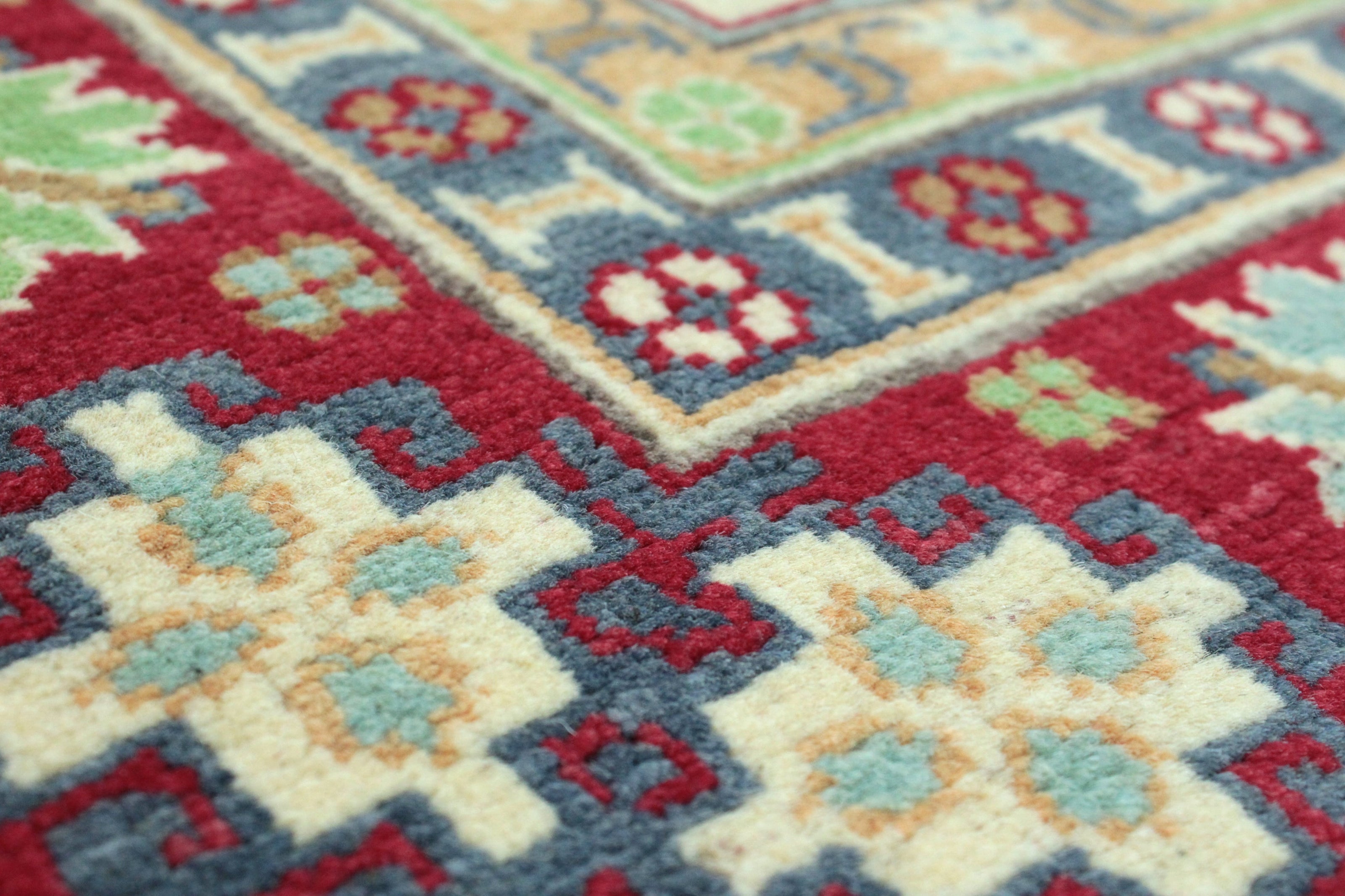 Kazak Rug - 235 cm x 170 cm
