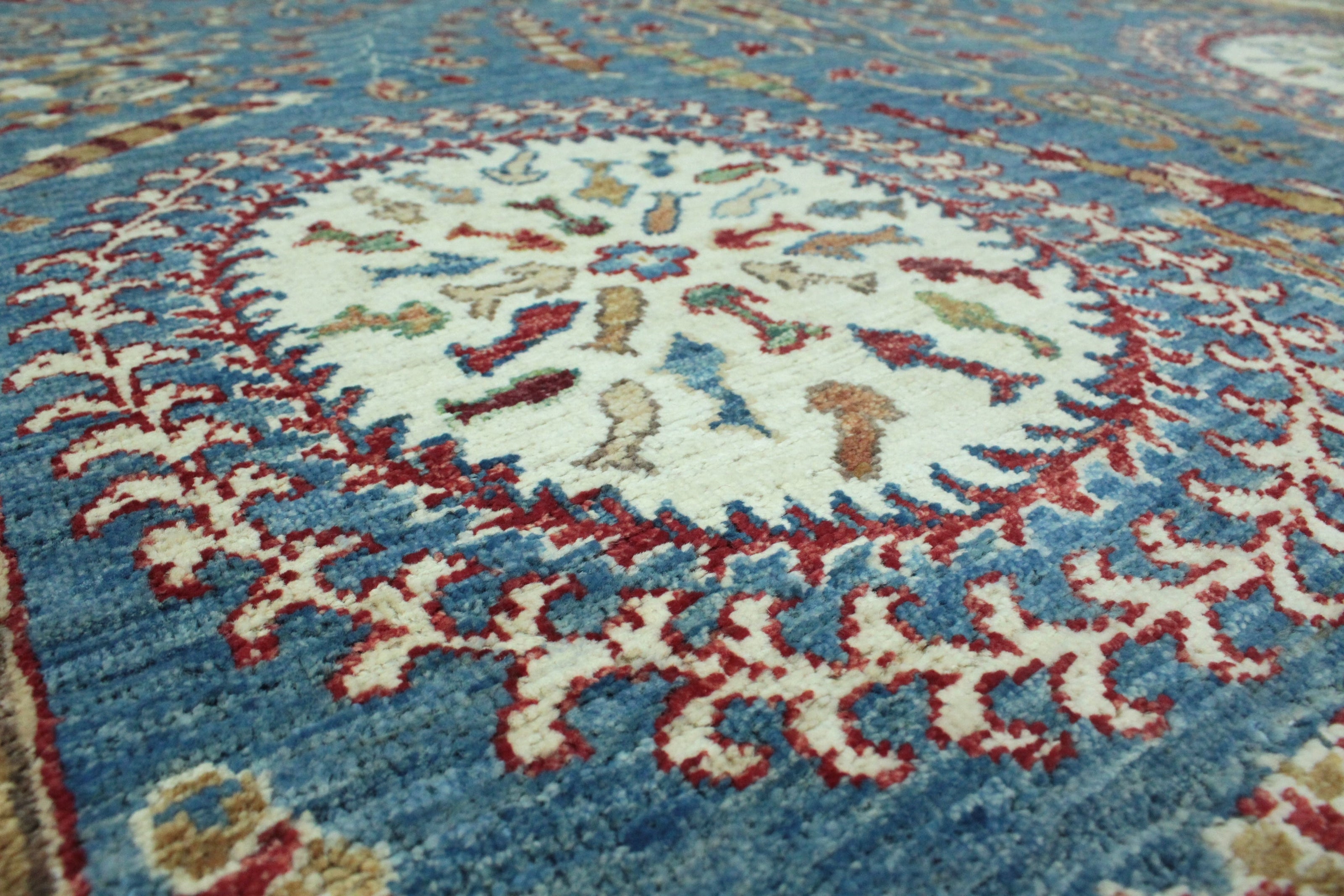 Khurjeen Rug  - 308 cm x 194 cm