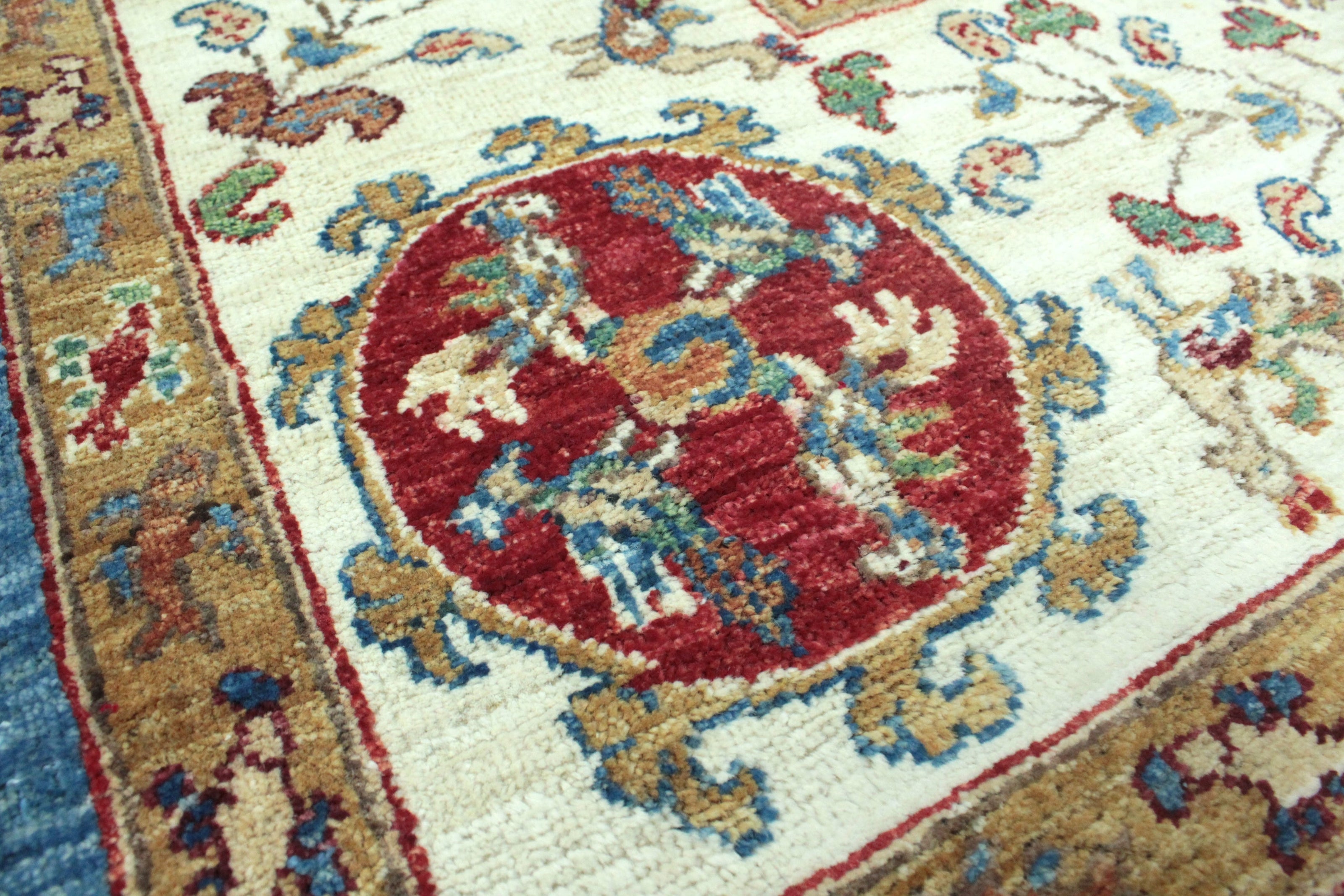 Khurjeen Rug  - 308 cm x 194 cm