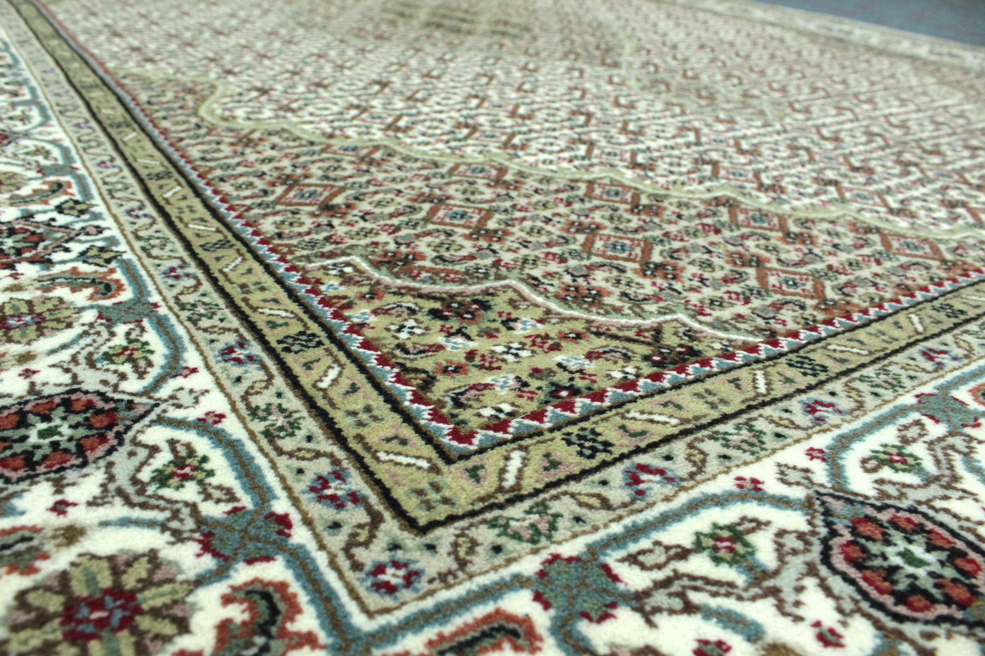 Mahi Tabriz Rug - 243 cm x 171 cm