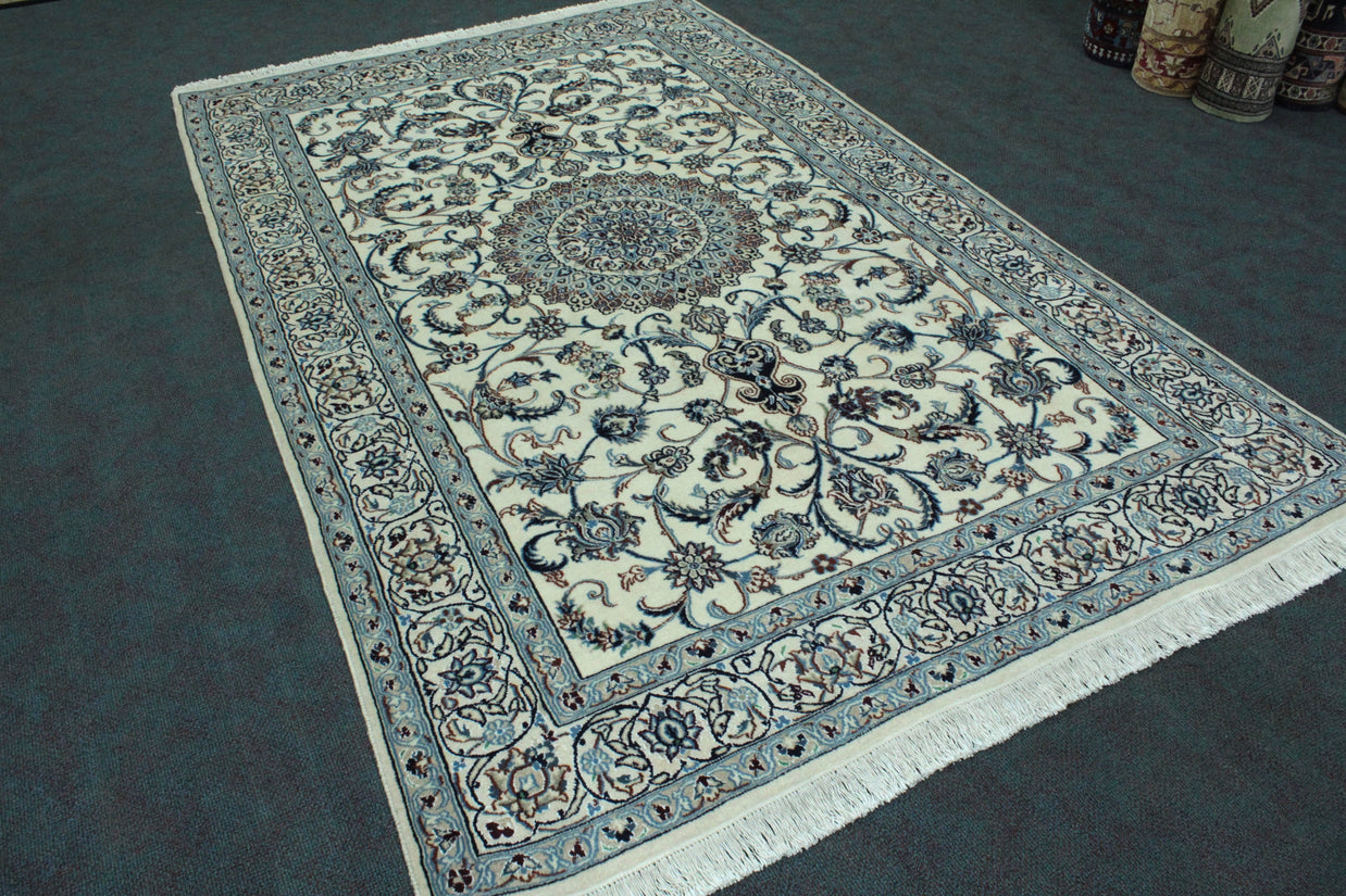 Nain Rug  - 300 cm x 200 cm