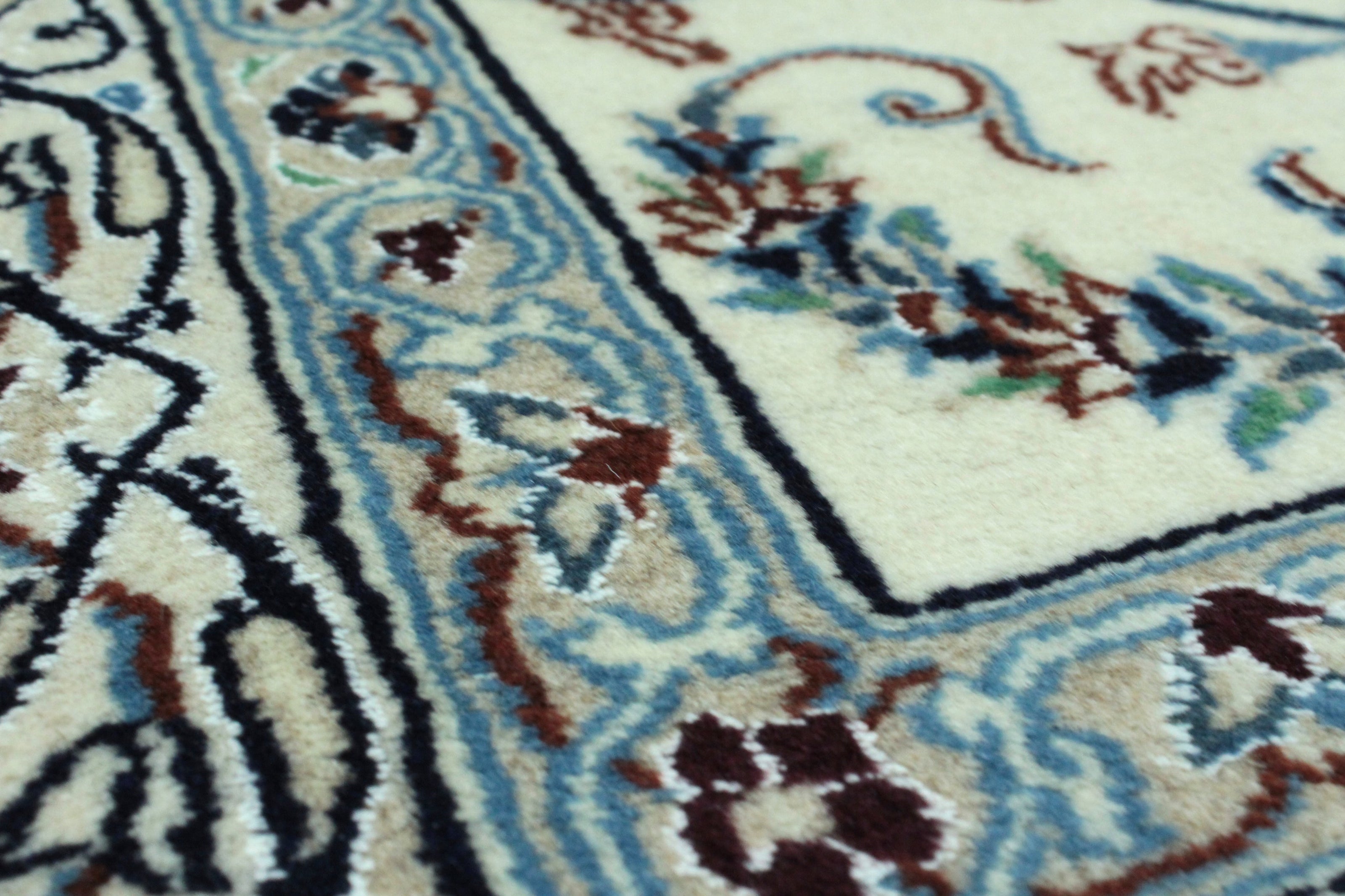 Nain Rug  - 300 cm x 200 cm