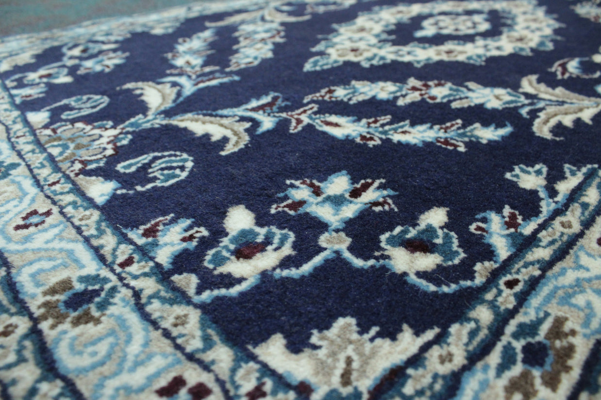 Nain Rug  - 300 cm x 68 cm