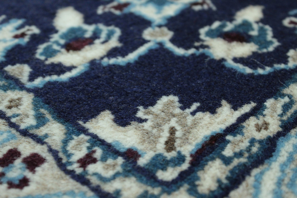 Nain Rug  - 300 cm x 68 cm