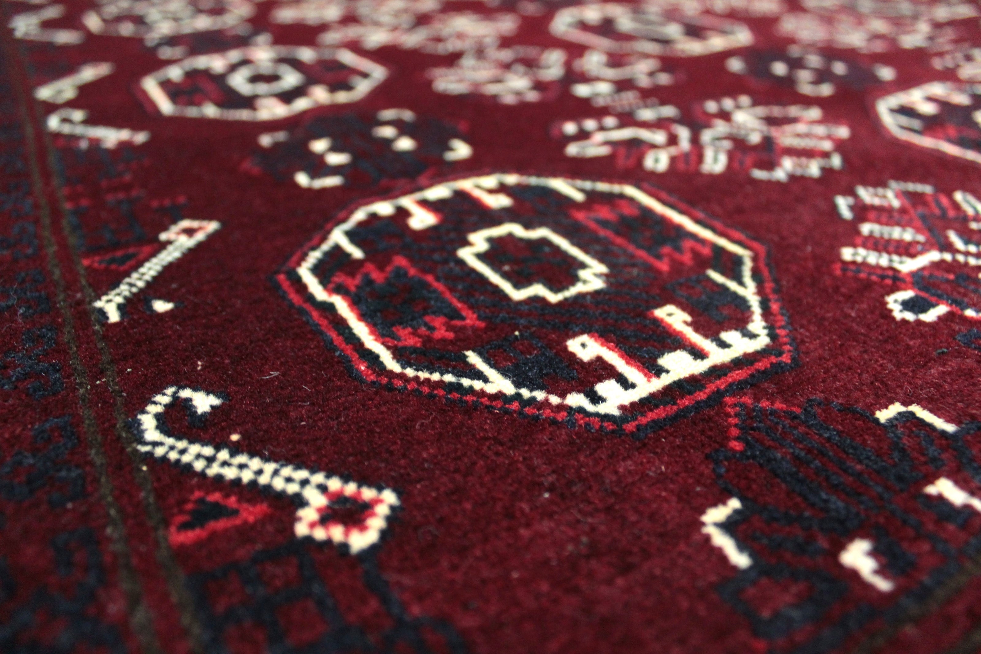 Roshnai Rug  - 290 cm x 204 cm