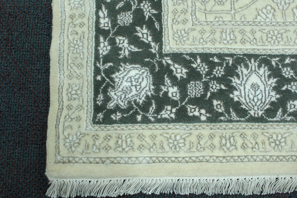 Ziegler Rug - 240 cm x 167 cm