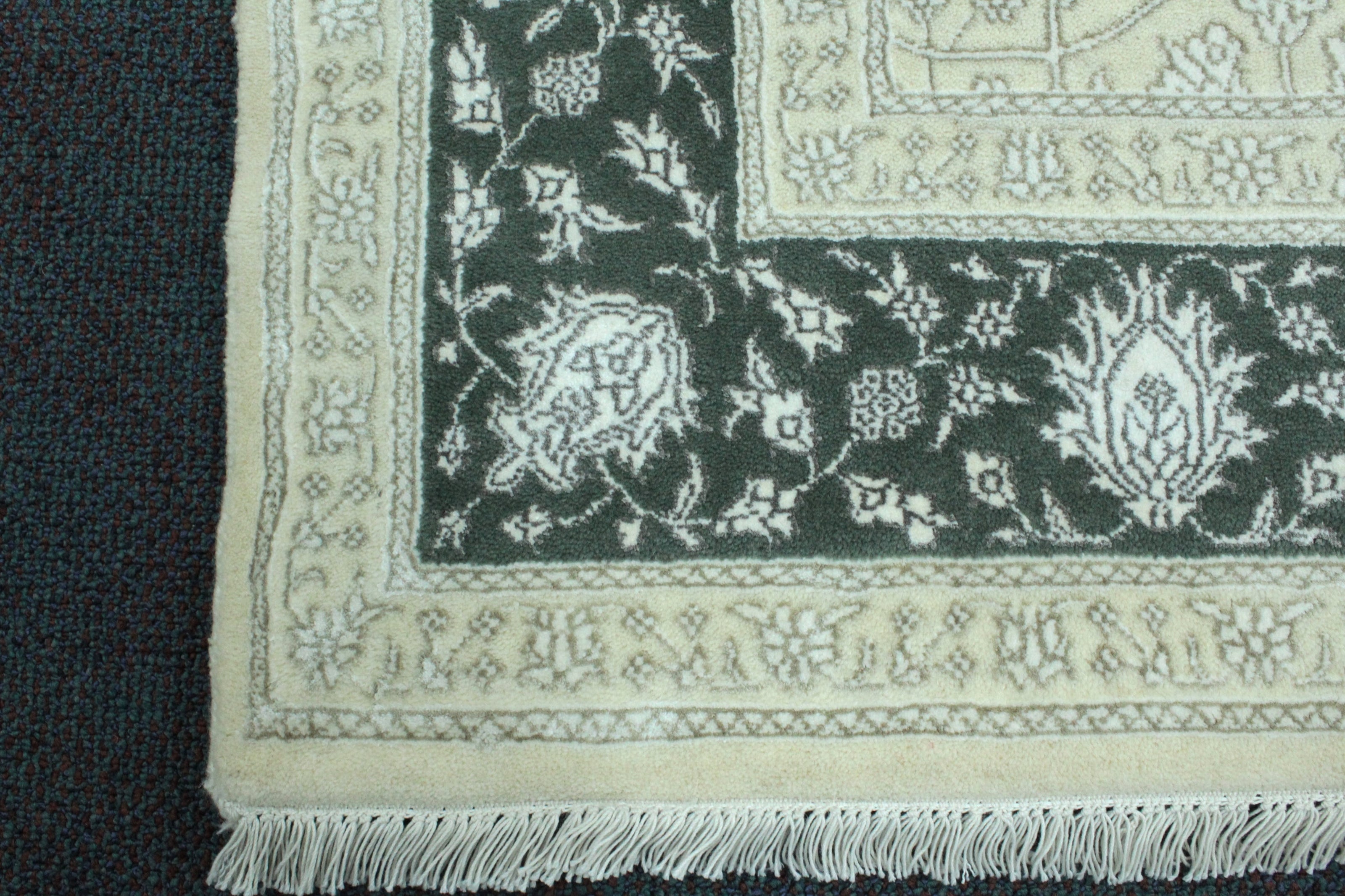 Ziegler Rug - 240 cm x 167 cm